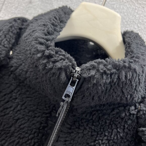 Alo Yoga Black Shearling Short Jacket - Picture 5 of 9